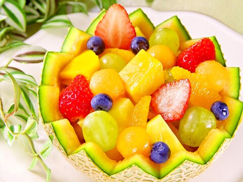 おもてなしにも♥メロンの器で鮮やかフルーツポンチ☆